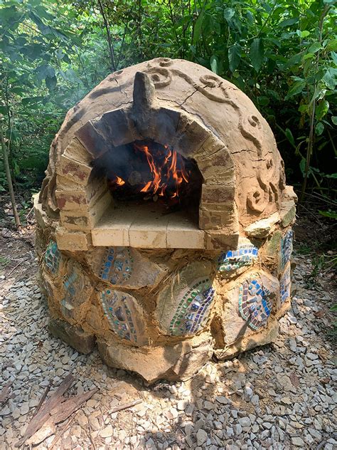 Building an Earth Oven Part I: Foundation, Dome, and Structure – Glyn ...