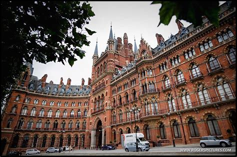 London Town Hall Wedding - Jenny and Paul | Unposed Photojournalism