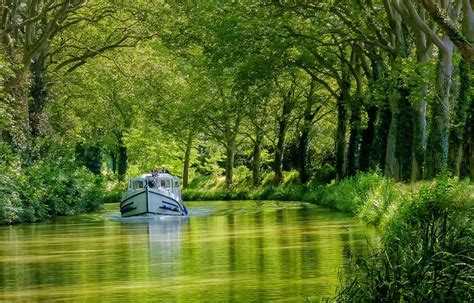 The History of the Canal du Midi - The Good Life France