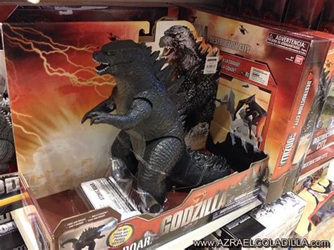 Azrael's Merryland Blog - Lifestyle, Travel, Food, and Tech: Spotted! Godzilla (2014) movie toys ...