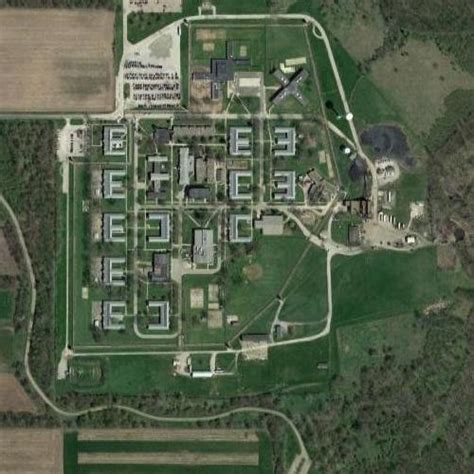 Logan Correctional Center in Lincoln, IL - Virtual Globetrotting