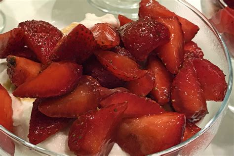 Strawberries with Ricotta – Riegl Palate