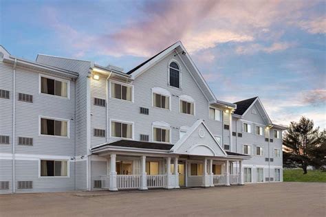 Ramada by Wyndham Miramichi New Brunswick - UPDATED 2024 Prices ...