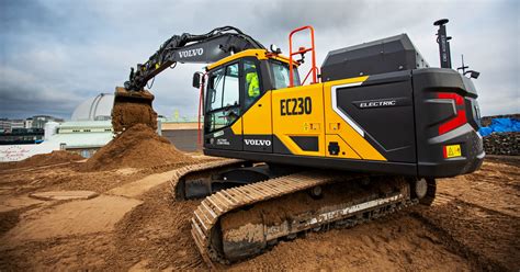 Volvo CE Introduces Battery-Electric 23-Ton Excavator - CleanTechnica