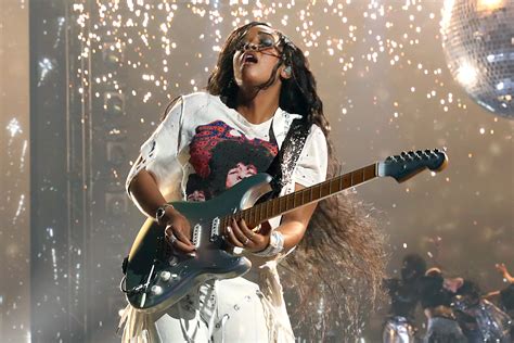 H.E.R. on New Music, 'Back of My Mind' Album, Grammy, Oscar Wins ...