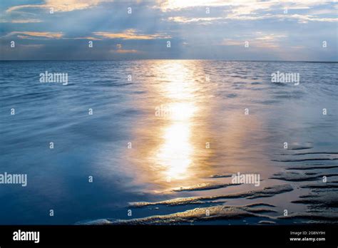 Wirral beaches hi-res stock photography and images - Alamy