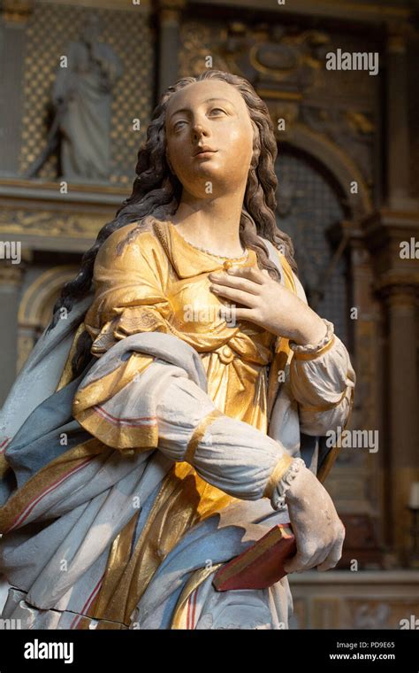 Inside Le Mans Cathedral, France Stock Photo - Alamy