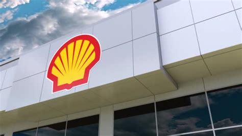 Shell Oil Company logo on the modern building facade. Editorial 3D ...