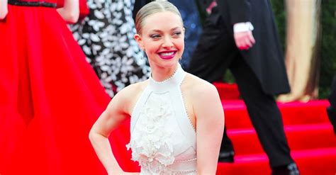 Amanda Seyfried's Wedding Dress | POPSUGAR Fashion