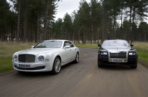 SPORTS CARS: Rolls Royce phantom vs bentley mulsanne