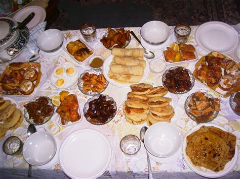 File:Traditional-ramadan-meal.JPG - Wikimedia Commons