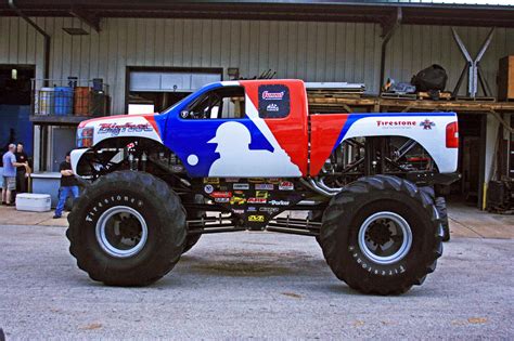 Bigfoot monster truck defects to Chevy after 35 years | TechAutos