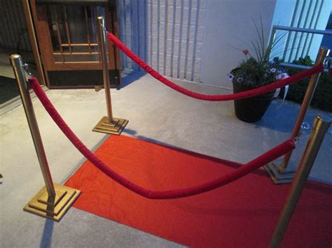 DIY Red Carpet Stanchions | White Elephant Creations