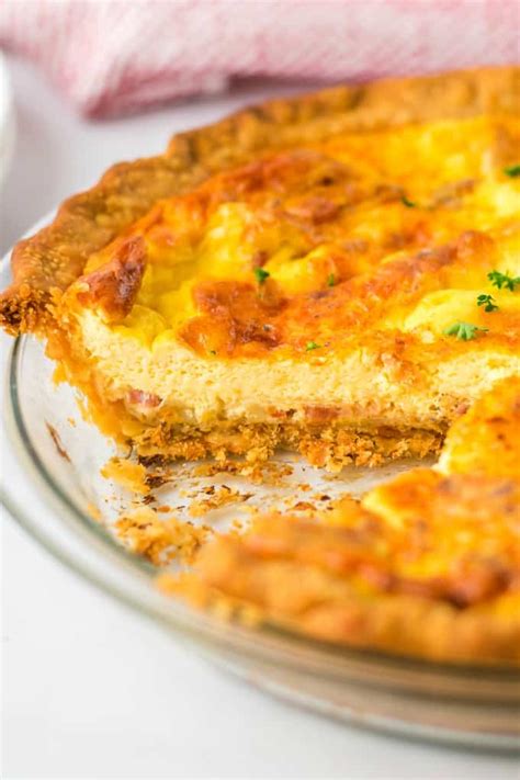 Classic Quiche Lorraine Recipe {Easy + Quick} - Simply Stacie