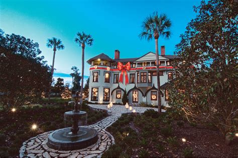 Christmas Tours Nov 15, 2018 -Jan 15, 2019 — The Stetson Mansion