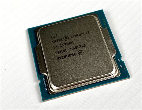 AMD Ryzen 5 7640U vs Intel Core i7-11700K