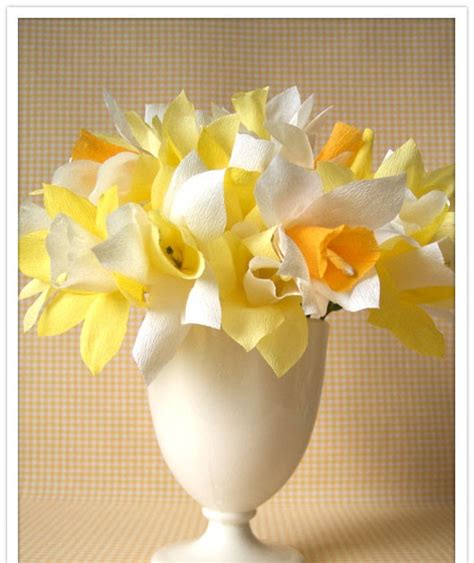 Cricut Cardiologist: Crepe Paper Daffodils