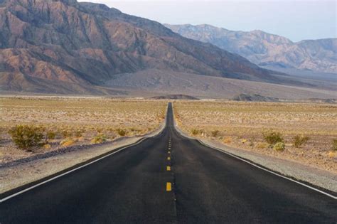 LA to Vegas Drive: 4 Epic Road Trip Route Ideas (+ Best Stops ...