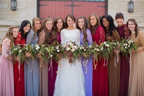 Duggar Girls' Wedding Dresses: Photos of All the Beautiful Gowns | In ...