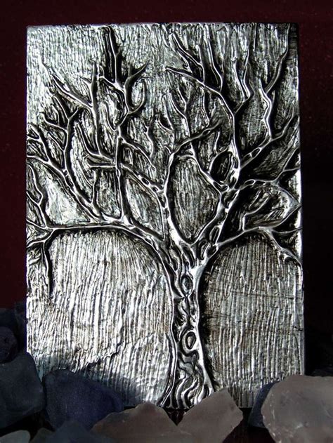 METAL EMBOSSING PATTERNS | Browse Patterns | Metal embossing art, Aluminum foil art, Hot glue art