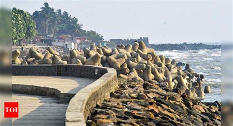 Mumbai: Residents fume over tetrapods stacked on Bandra Bandstand ...