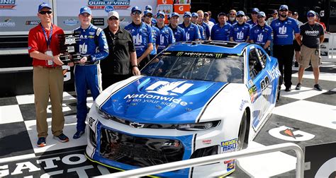 Alex Bowman Wins Pole for Daytona 500 - MRN - Motor Racing Network