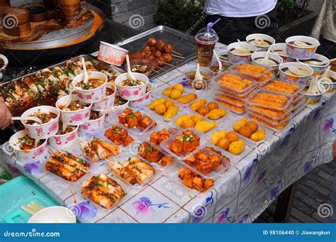 Ancient Jinli Street, Chengdu Editorial Image - Image of jinli ...