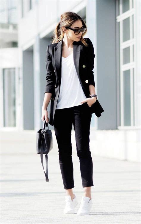 Sneakers smart casual. 40 Look Good Casual Chic Spring Outfit Ideas on Stylevore