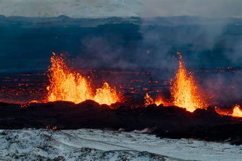 Iceland volcano eruption triggers toxic air warning - ABC News