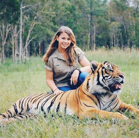 All Grown Up! Bindi Irwin Posts Glamorous Photo -- See What The Crocodile Hunter's Daughter ...