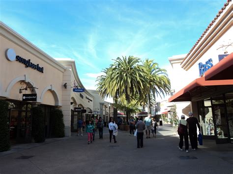 Shopping at Carlsbad Premium Outlets Mall | It has grown on me!