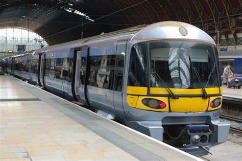 Heathrow Express train in Paddington Underground Station