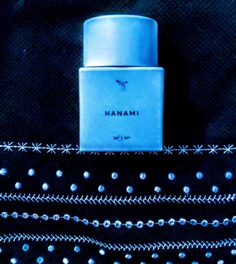 Hanami Phlur perfume - a fragrance for women and men 2016