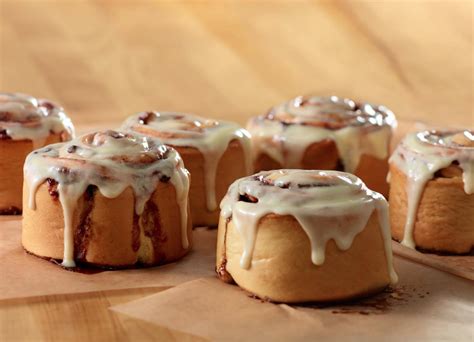 FREE Cinnabon Minibon Roll! - ModMomTV