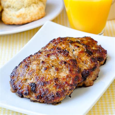 Easy Homemade Breakfast Sausage. Less salt. Perfect seasoning!! | Recipe | Homemade breakfast ...