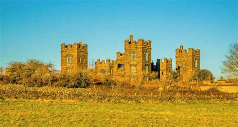 Best Castles in Derbyshire - Historic European Castles