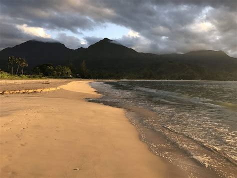 PHOTOS: Golden Sunset at Hanalei Bay - Kauai Travel Blog