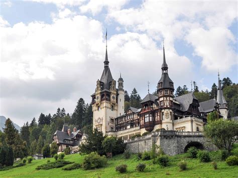 Peleș Castle, the Prettiest Palace in Europe