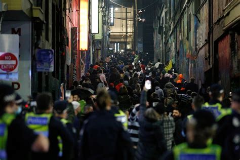 Police hunt people following anti-lockdown protest through Melbourne ...