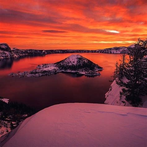 Wilderness Culture on Instagram: “Sunrise at Crater Lake National Park #Oregon Photo ...
