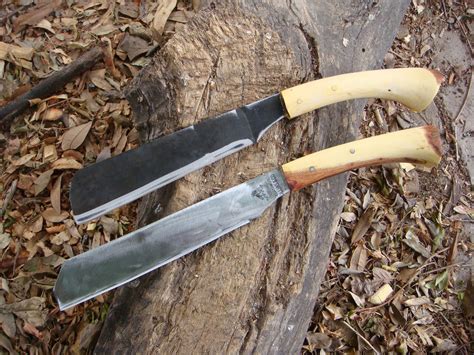 Woods Roamer: New Life for an Old Machete