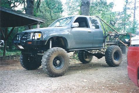 1997 T100 - Straight axle (dana 60,14 bolt) engine swap (vortec 350) tube bed | Monster trucks ...