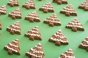 Photo of Plate of crunchy Christmas gingerbread cookies | Free christmas images
