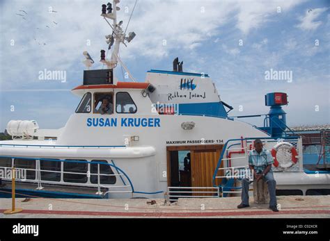 Robben island ferry south africa hi-res stock photography and images ...