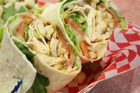 healthy grilled chicken wrap recipe | KeepBown