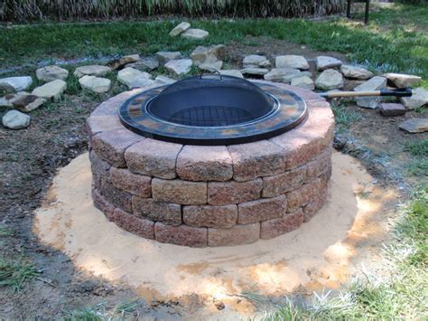 Stone Fire Pit Construction | FIREPLACE DESIGN IDEAS