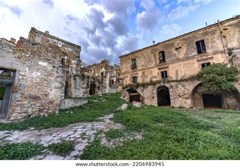 Craco Abandoned City Craco Ghost Town Stock Photo 2206983945 | Shutterstock