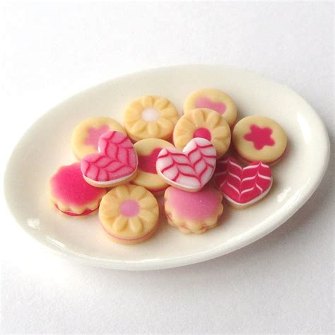 Pretty Pink Cookies loose plate not included in sale