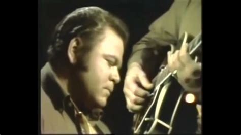 Roy Clark - Yesterday When I Was Young - 1969