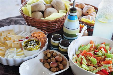 5 Traditional Israeli Dishes You Must Try When Visiting - Trip Memos